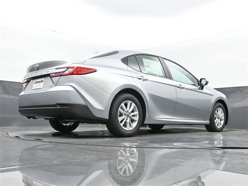 New 2026 Toyota Camry LE image 24