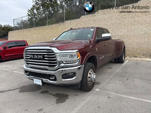 Used 2019 RAM 3500 Limited image 1