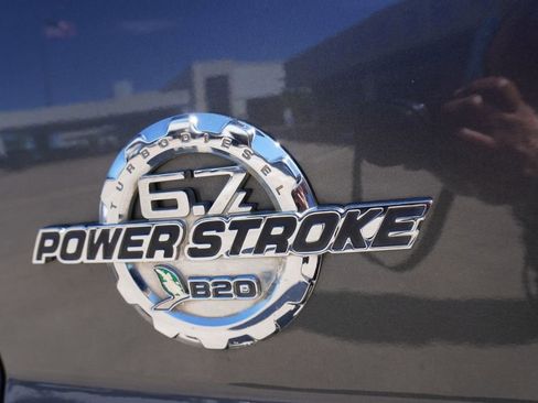 Used 2015 Ford F250 Lariat w/ Lariat Interior Package AWD/4WD image 32