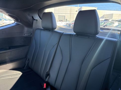 Used 2023 Acura MDX A-Spec image 13