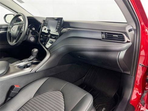 Used 2024 Toyota Camry SE image 24