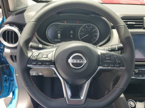 New 2025 Nissan Versa SR w/ Trunk Package image 20