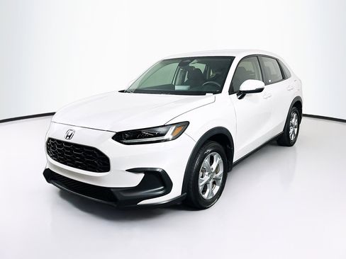 Used 2023 Honda HR-V LX image 3
