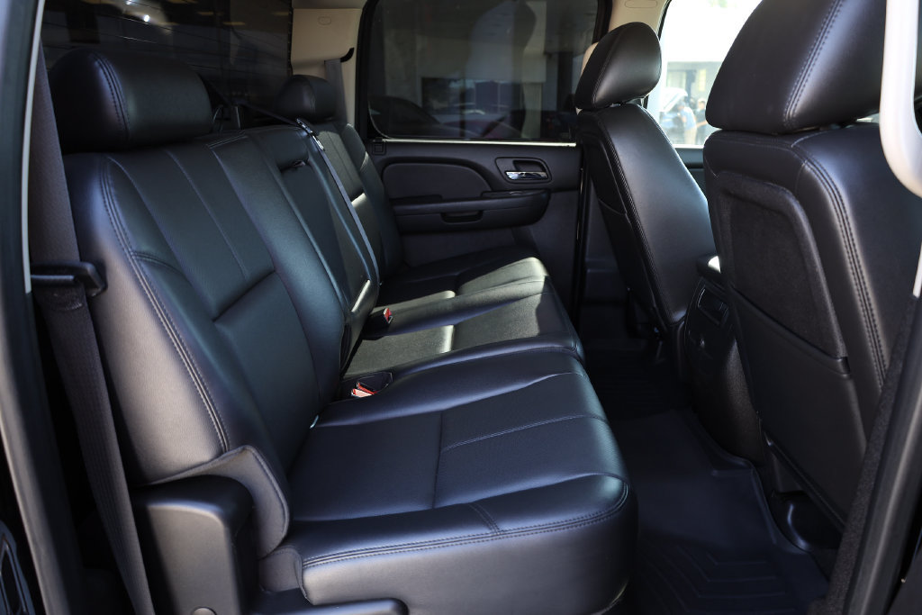Used 2013 Chevrolet Silverado 2500 LTZ w/ LTZ Plus Package AWD/4WD image 18