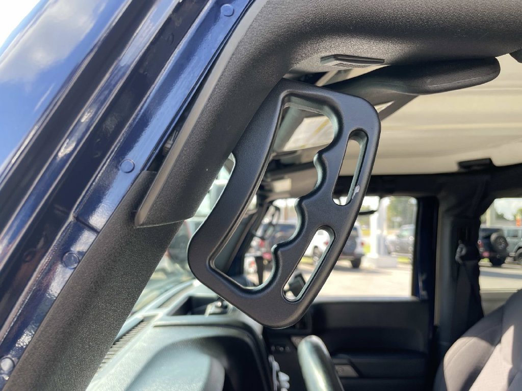 Used 2013 Jeep Wrangler Sport AWD/4WD image 37