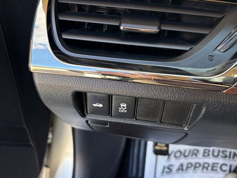 Used 2014 Toyota Avalon XLE FWD image 15