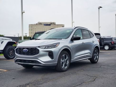 Used 2023 Ford Escape ST-Line w/ Tech Pack #1 AWD/4WD image 32