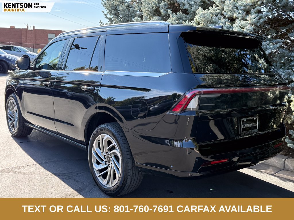 Used 2025 Lincoln Navigator Reserve AWD/4WD image 5