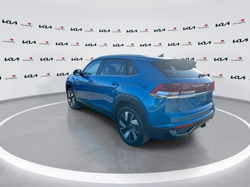 Used 2024 Volkswagen Atlas Cross Sport SE FWD image 9