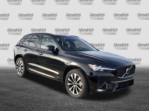Used 2025 Volvo XC60 B5 Plus image 2