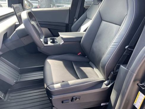 Used 2024 Tesla Cybertruck AWD Crew Cab image 25