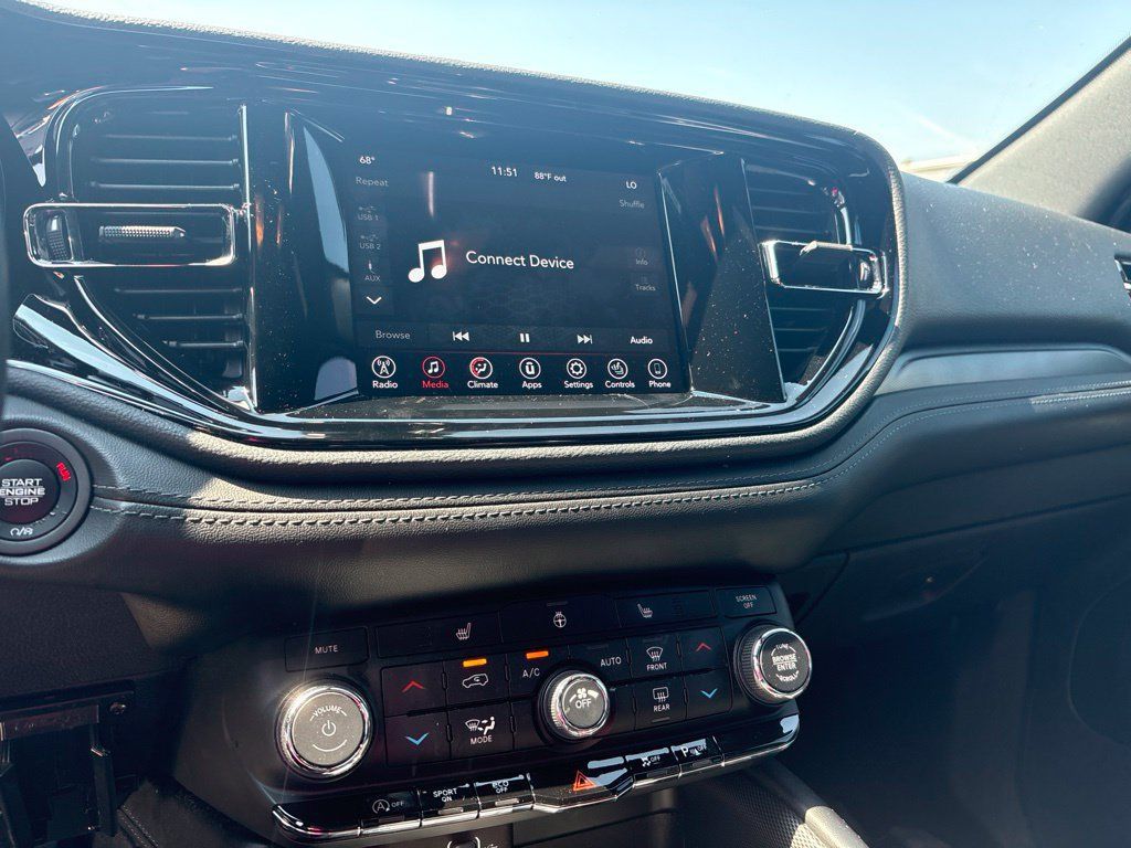 Used 2021 Dodge Durango GT RWD image 8