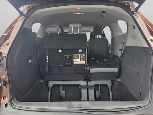 Used 2021 Toyota Sienna XLE FWD image 22