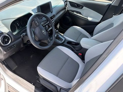 Used 2023 Hyundai Kona SE AWD/4WD image 17