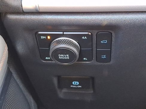 Certified 2025 Ford Expedition Active AWD/4WD image 27