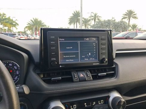 Used 2020 Toyota RAV4 XLE Premium FWD image 24