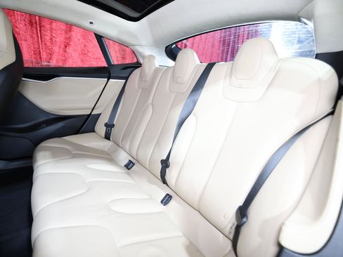 Used 2014 Tesla Model S 85 RWD image 14