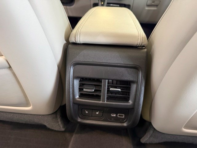 Used 2019 Cadillac XT4 Premium Luxury AWD/4WD image 24