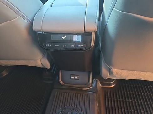 Certified 2022 Toyota Highlander XLE image 15