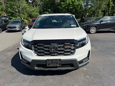 Used 2023 Honda Passport TrailSport image 2