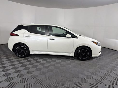 Used 2024 Nissan Leaf SV Plus FWD image 13