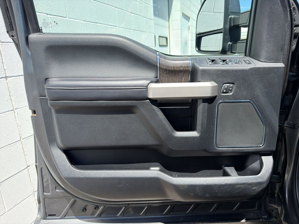 Used 2020 Ford F250 Lariat w/ Lariat Value Package AWD/4WD image 15