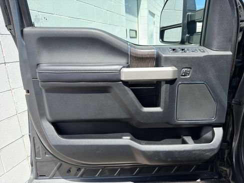 Used 2020 Ford F250 Lariat w/ Lariat Value Package AWD/4WD image 15