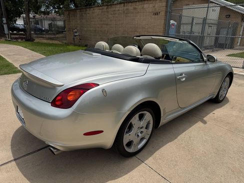 Used 2005 Lexus SC 430 Convertible RWD image 12