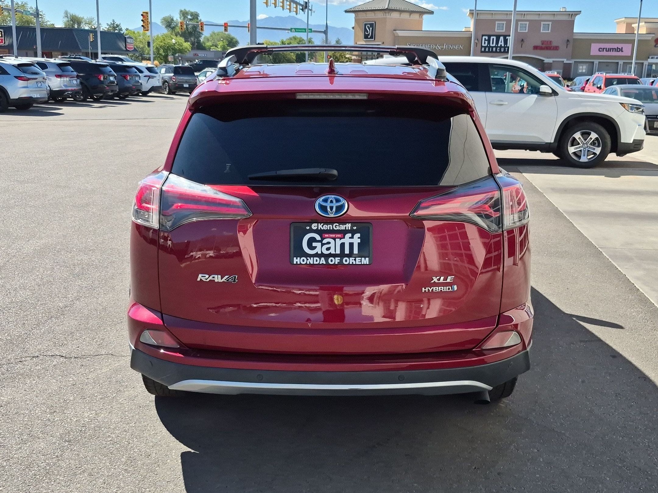 Used 2018 Toyota RAV4 XLE w/ Convenience Package AWD/4WD image 7