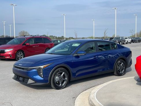 New 2026 Kia K4 FWD image 4
