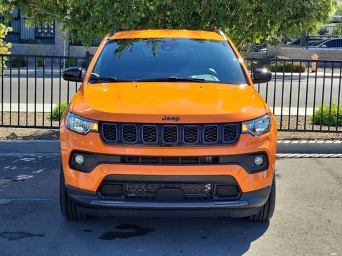 Used 2026 Jeep Compass Latitude AWD/4WD image 3
