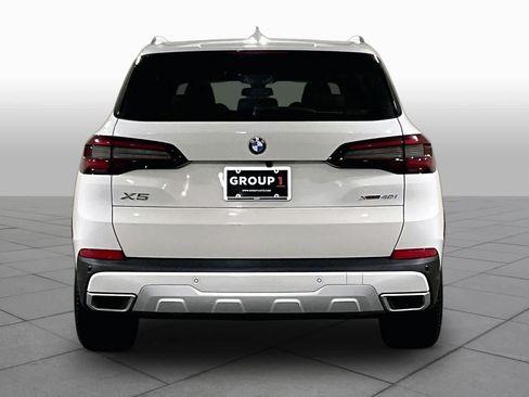 Used 2022 BMW X5 xDrive40i w/ Premium Package AWD/4WD image 4