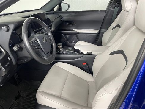 Used 2023 Lexus UX 250h F Sport image 2