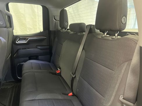 Used 2023 Chevrolet Silverado 1500 LT AWD/4WD image 35