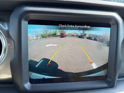 Used 2022 Jeep Wrangler Unlimited Sahara w/ LED Lighting Group image 19