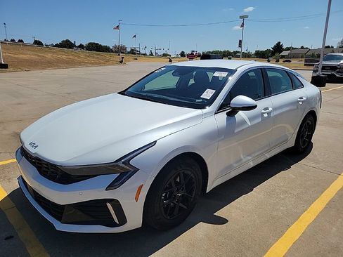Used 2026 Kia K5 LXS FWD image 1