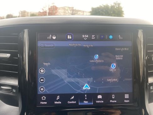 Used 2024 RAM 1500 Laramie image 25