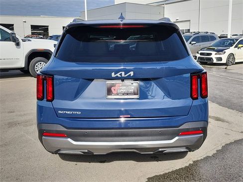 New 2026 Kia Sorento S image 4