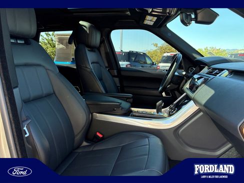 Used 2018 Land Rover Range Rover Sport HSE AWD/4WD image 19