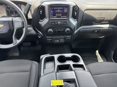 Used 2025 Chevrolet Silverado 2500 Custom w/ Custom Value Package AWD/4WD image 15