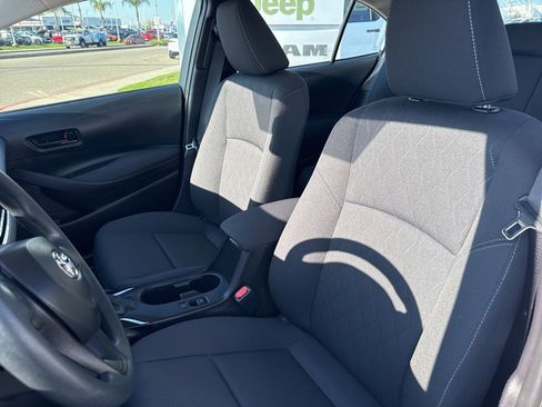 Used 2025 Toyota Corolla LE image 18