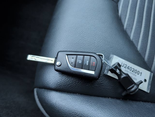 Used 2024 Toyota Camry SE FWD image 26
