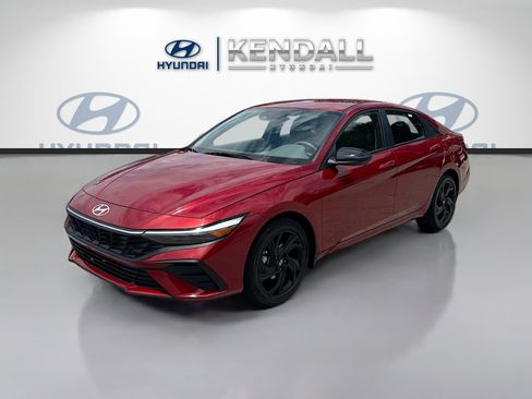 Certified 2026 Hyundai Elantra Sport FWD image 3