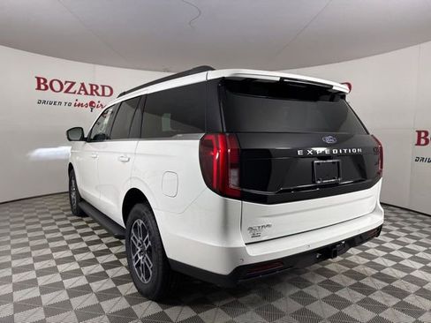 New 2025 Ford Expedition Active image 5