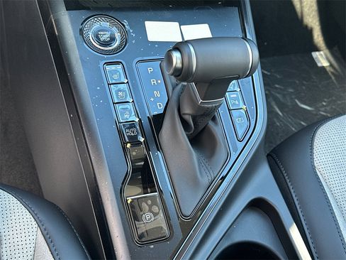New 2025 Kia Niro SX image 29