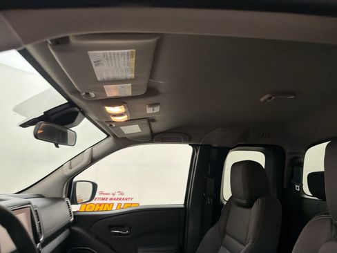 Certified 2024 Nissan Frontier SV w/ Technology Package AWD/4WD image 15