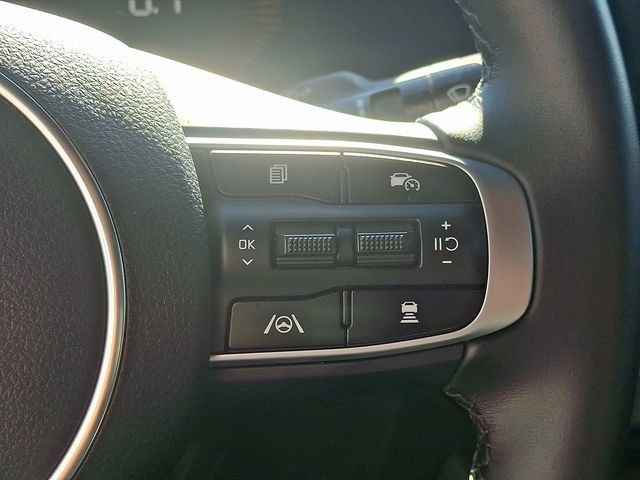 Certified 2025 Kia K5 GT-Line AWD/4WD image 23