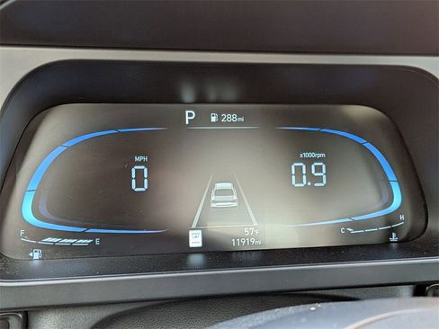 Certified 2025 Hyundai Elantra Sport w/ Cargo Package image 11