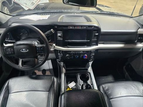 Used 2023 Ford F250 XLT w/ F-250 >10K GVWR Package AWD/4WD image 4