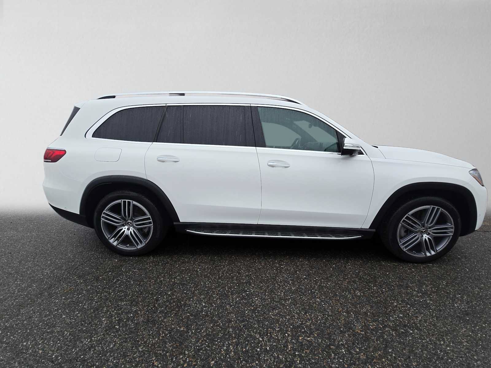 Used 2021 Mercedes-Benz GLS 450 4MATIC image 2
